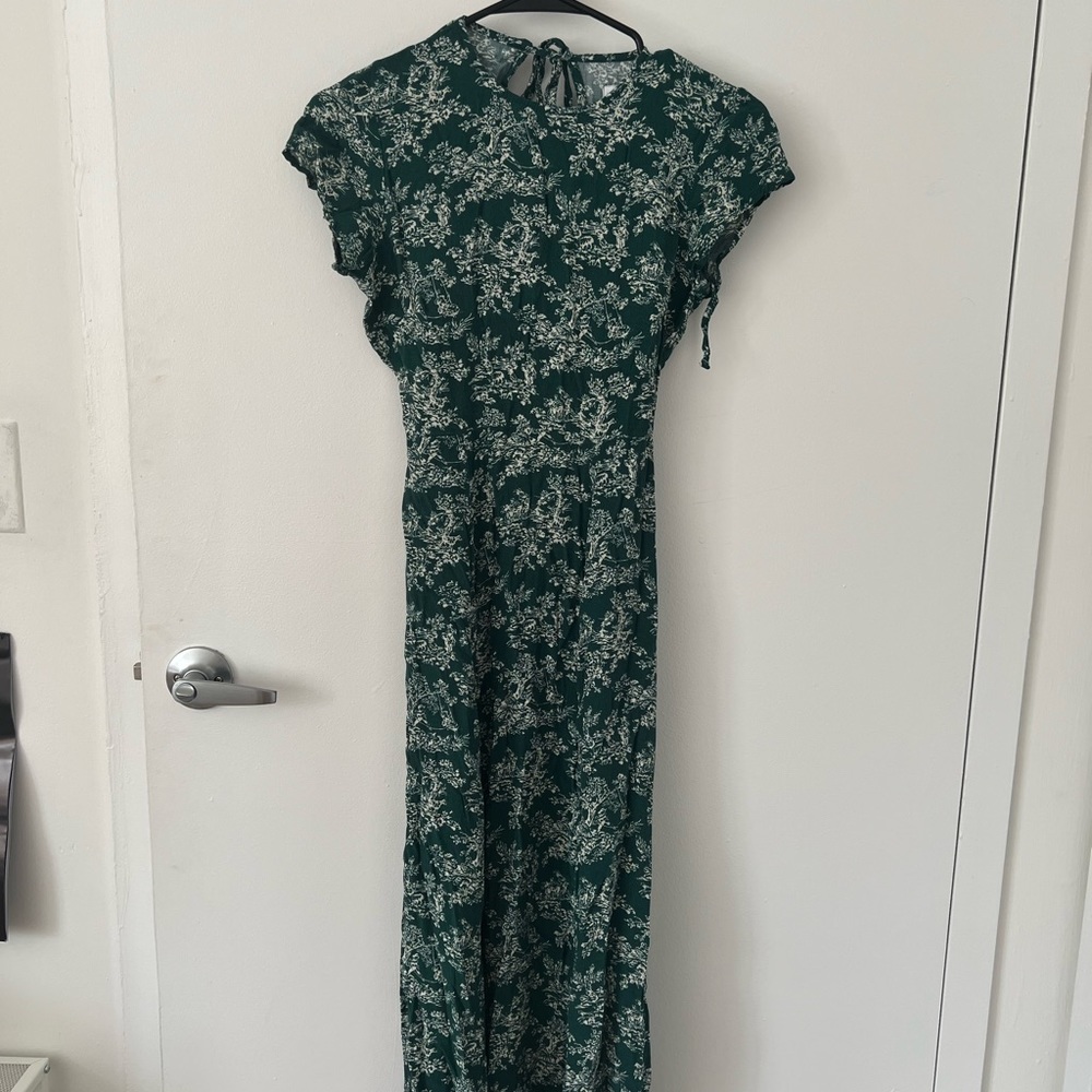 Urban outfitters green floral maxi dress